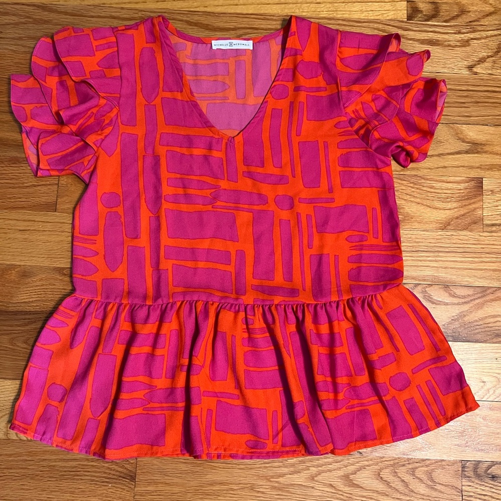 NWOT S/M ruffled sleeves top